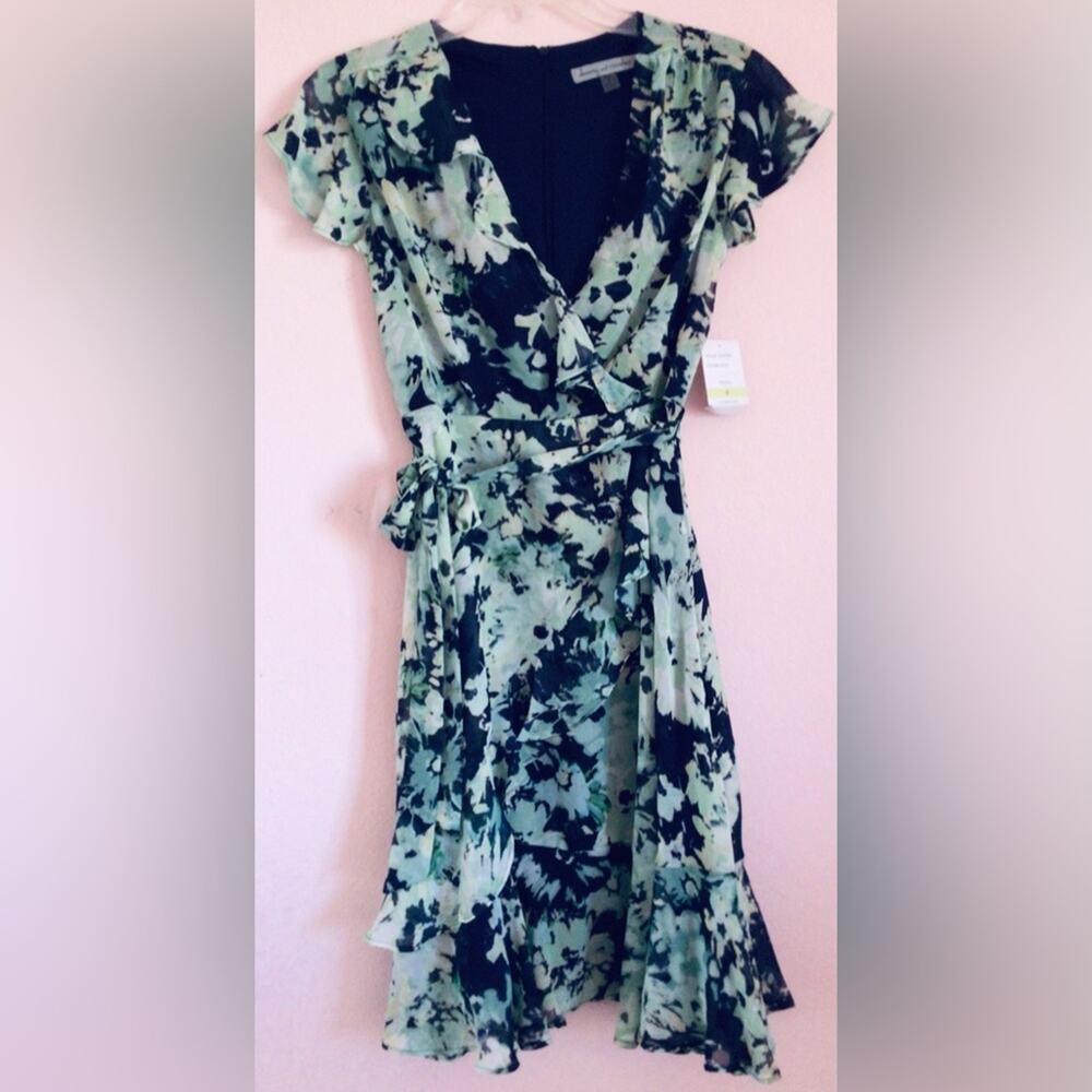 NWT Danny and Nicole navy mint dress size 4